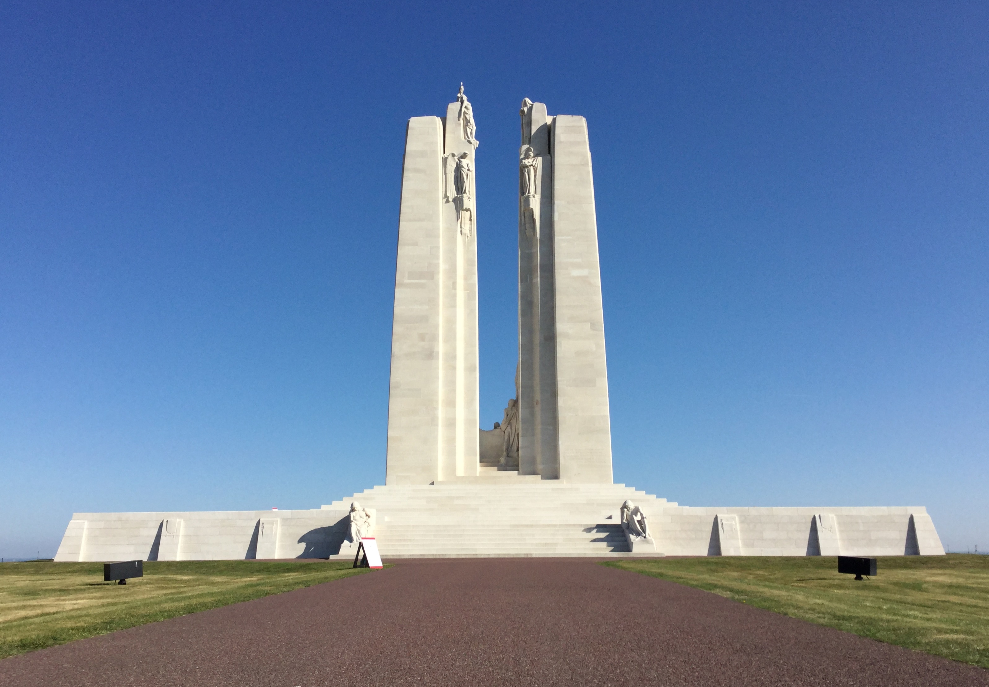 18 mai - 6 juillet - Morinville, AB - « De Vimy À Juno » Exposition Itinérante